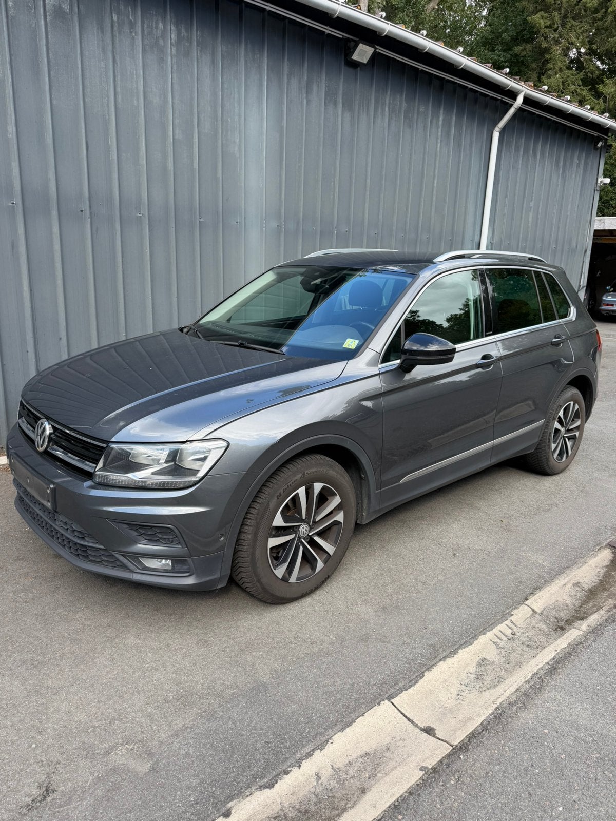 Volkswagen Tiguan 2.0tdi DSG, Autos, Volkswagen, Argent ou Gris, Achat, Entreprise, Noir