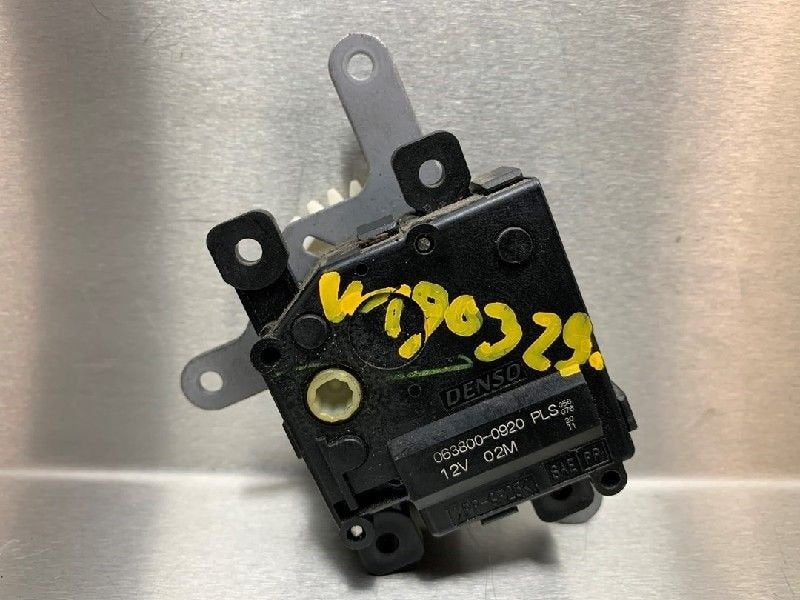ACTIONNEUR MOTEUR VOLET CHAUFFAGE Verso (|0638000920|), Utilisé, Toyota