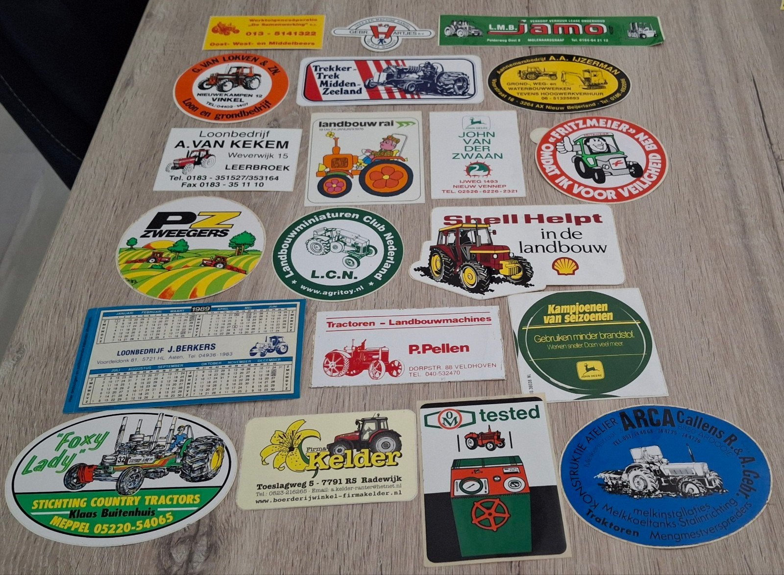 Groot lot stickers thema tractor Deere Zweegers Shell, Verzamelen, Ophalen of Verzenden, Zo goed als nieuw, Auto of Motor