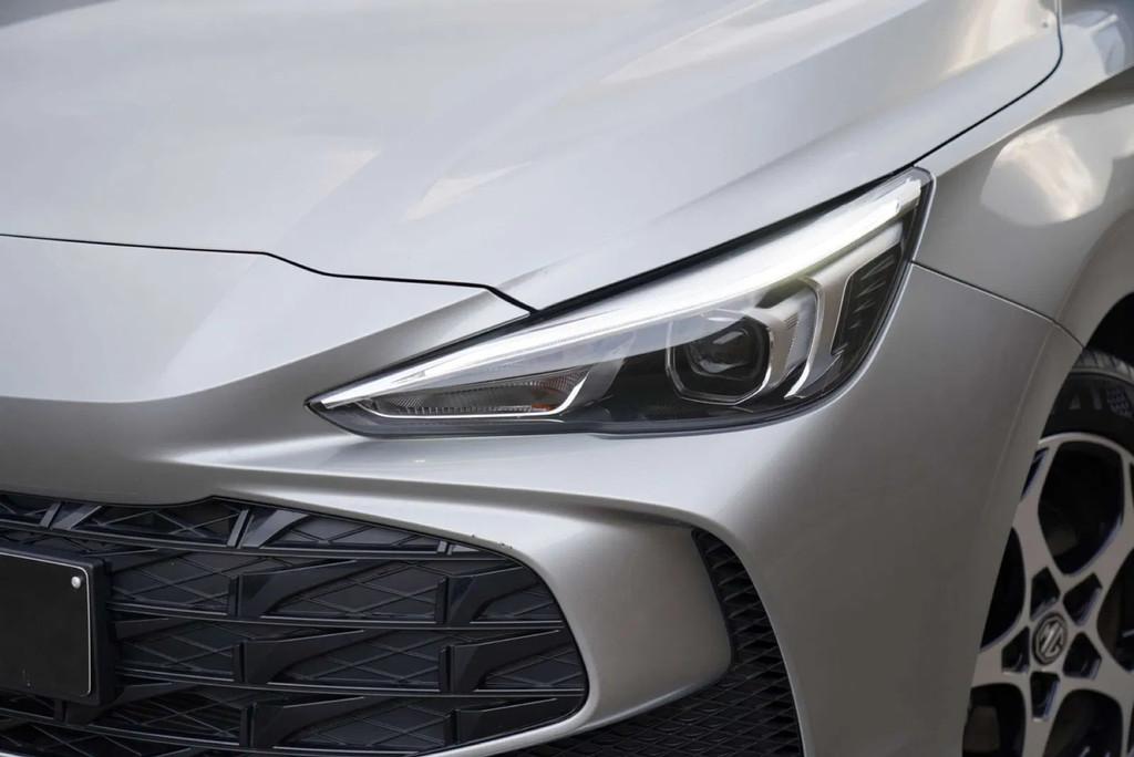 MG MG3 3 Hybrid+ Luxury*1ste eig*Topstaat! (automatique), Autos, MG, Argent ou Gris, Achat, 143 kW, Noir