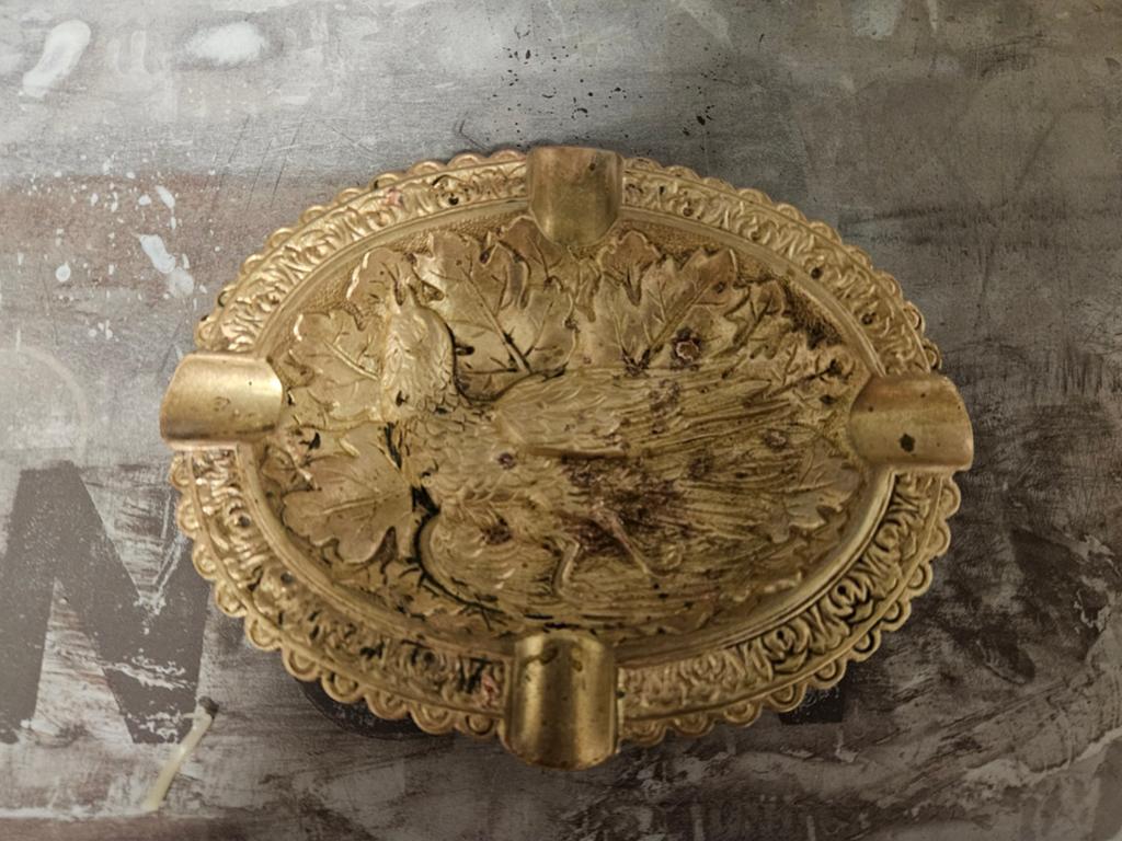 Cendrier signer depose, Collections, Cendrier