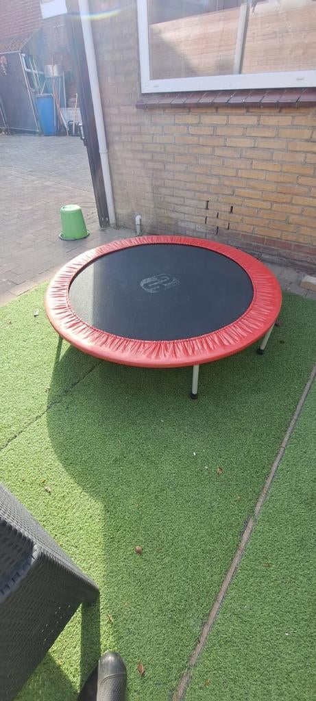 Gratis trampoline, Ophalen