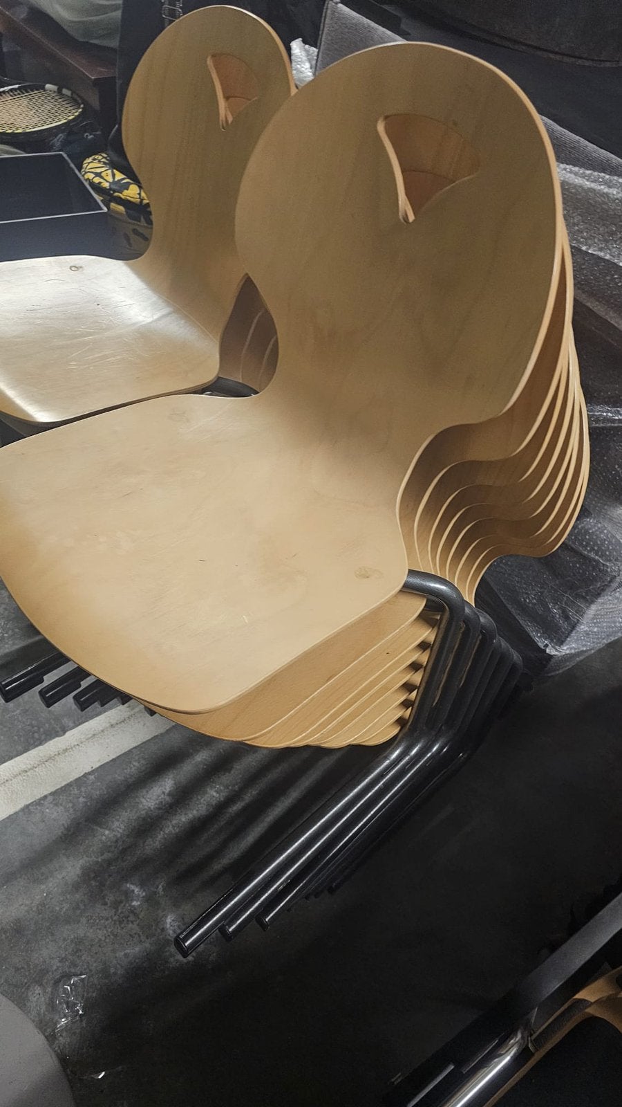 Lot de 40 chaises en excellent etat, Maison & Meubles, Chaises, Enlèvement ou Envoi, Brun, Cinq, Six Chaises ou plus, Utilisé