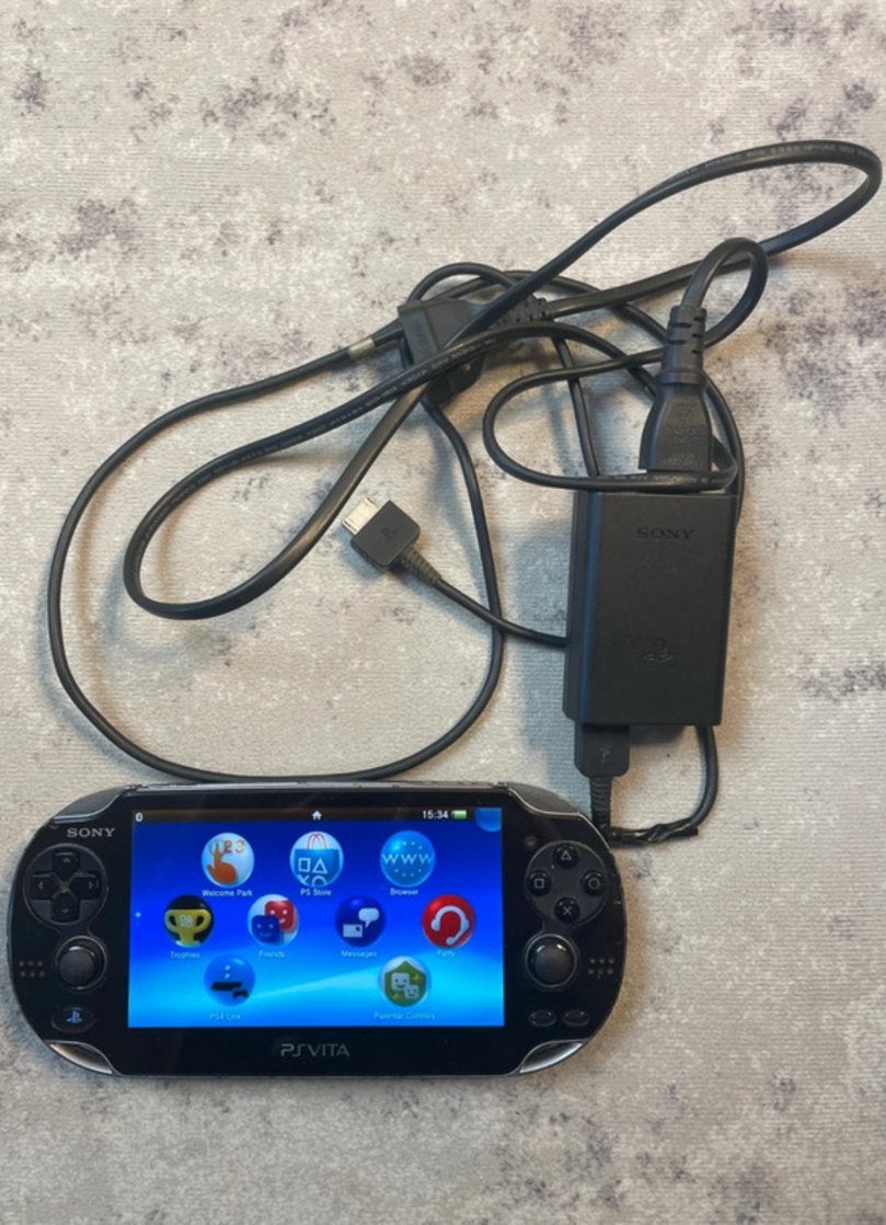 Psvita modded 1000+ games (64gb sd kaart + sd2vita adapter), Games en Spelcomputers, Spelcomputers | Sony PSP, Ophalen, Met camera