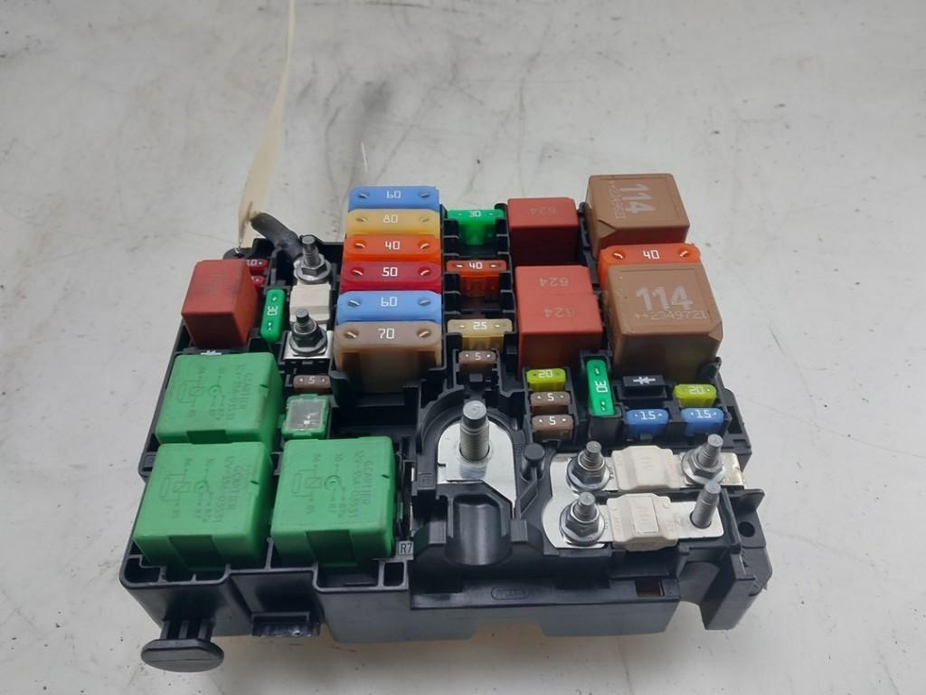 ZEKERINGKAST Toyota ProAce City (|9804848580|), Auto-onderdelen, Elektronica en Kabels, Toyota, Gebruikt