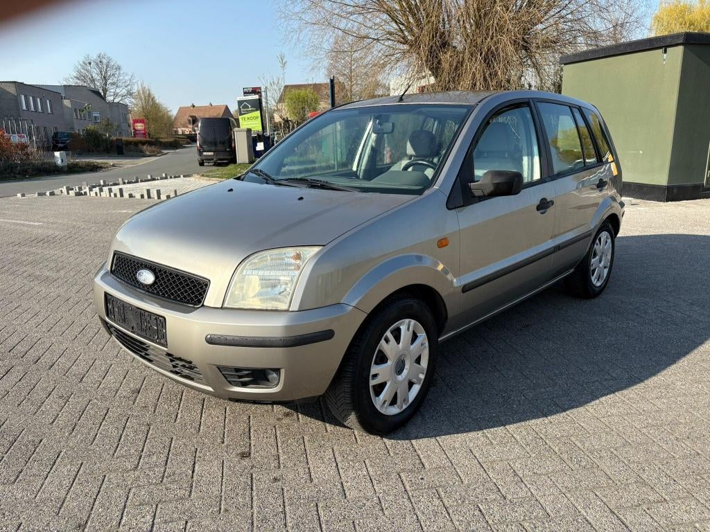 Ford Fusion 1.6 benzine 2003 109019 km, Auto's, Ford, Fusion, Bedrijf, Handgeschakeld, Grijs