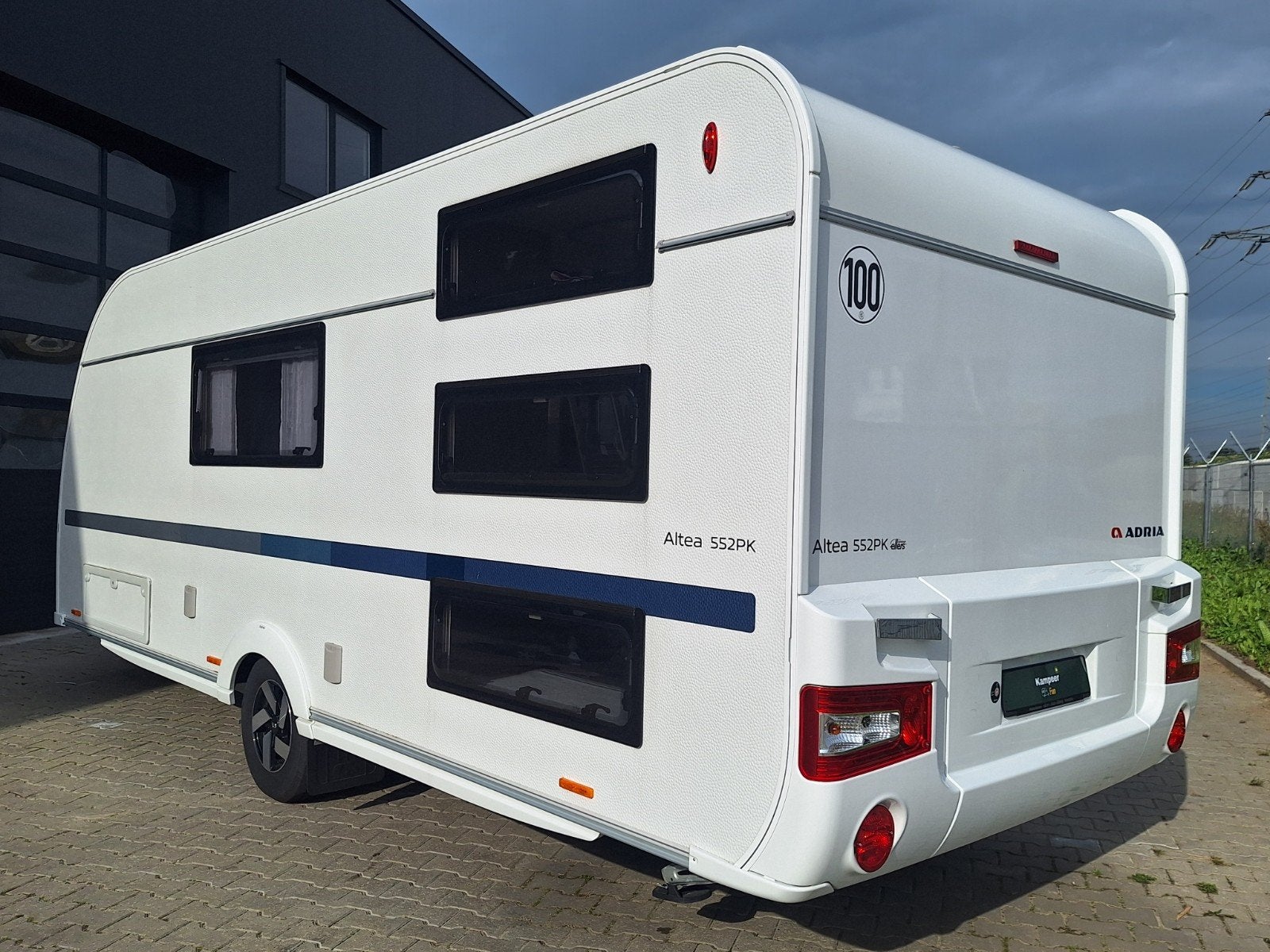 Adria 552 Altea PK- Familie Caravan - 3 bedden - Mover + Mee, Caravans en Kamperen, Schokbreker, Particulier, Adria, Meer dan 6