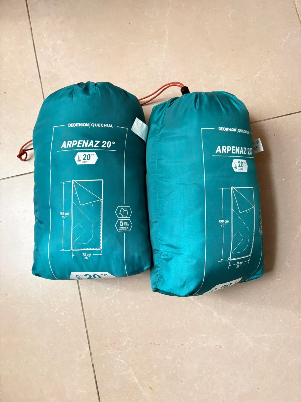 2 Sacs de couchage 20 degres, Caravanes & Camping, Enlèvement, Comme neuf