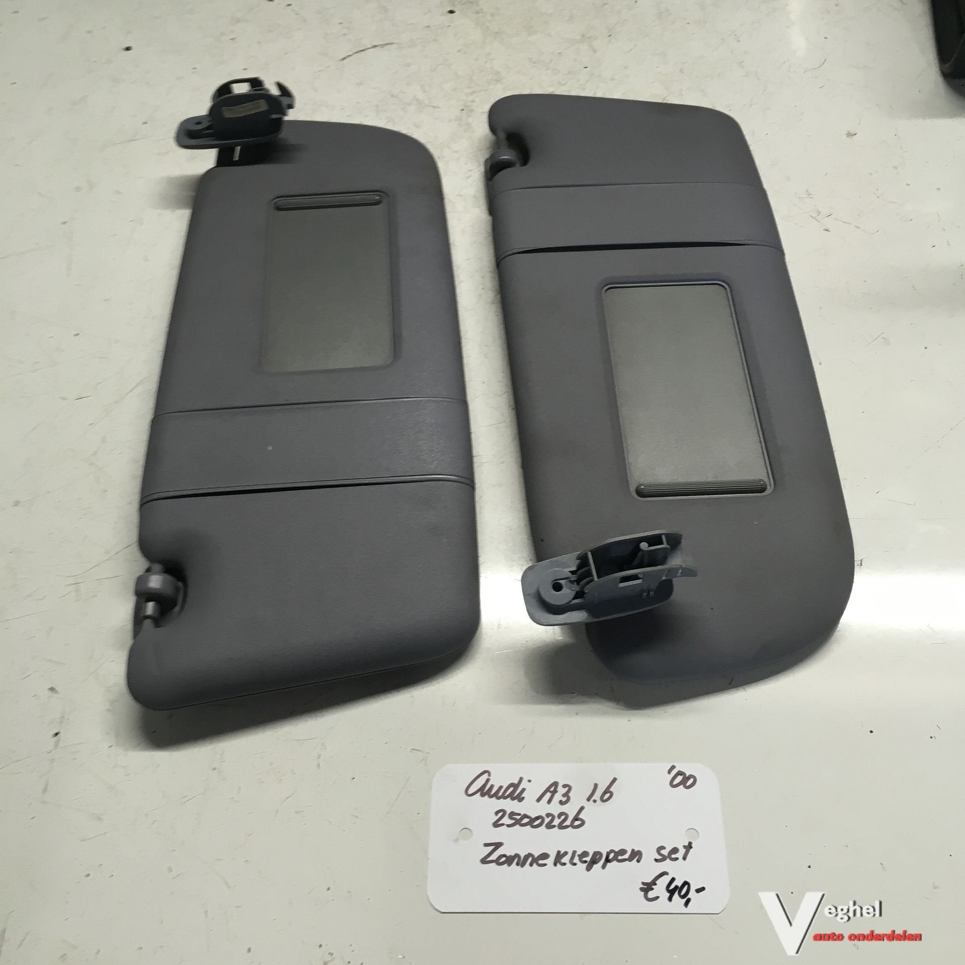Audi A3 1.6 2000 2500226  Zonnekleppen set, -, Utilisé, -, -