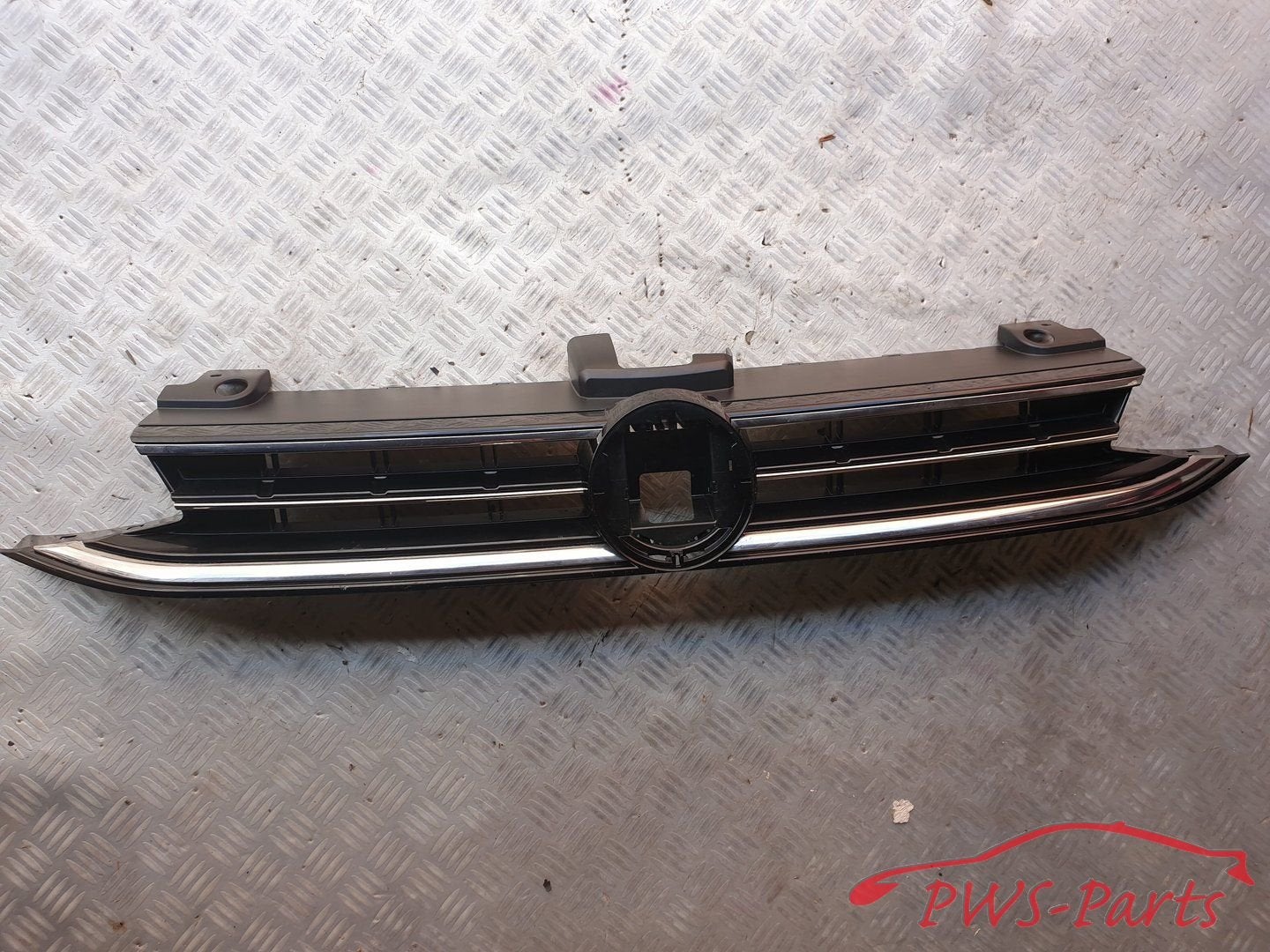 VOLKSWAGEN GOLF 7 SPORTSVAN FACELIFT HIGHLINE GRILL ORIGINEE, Gebruikt, -, Volkswagen, -