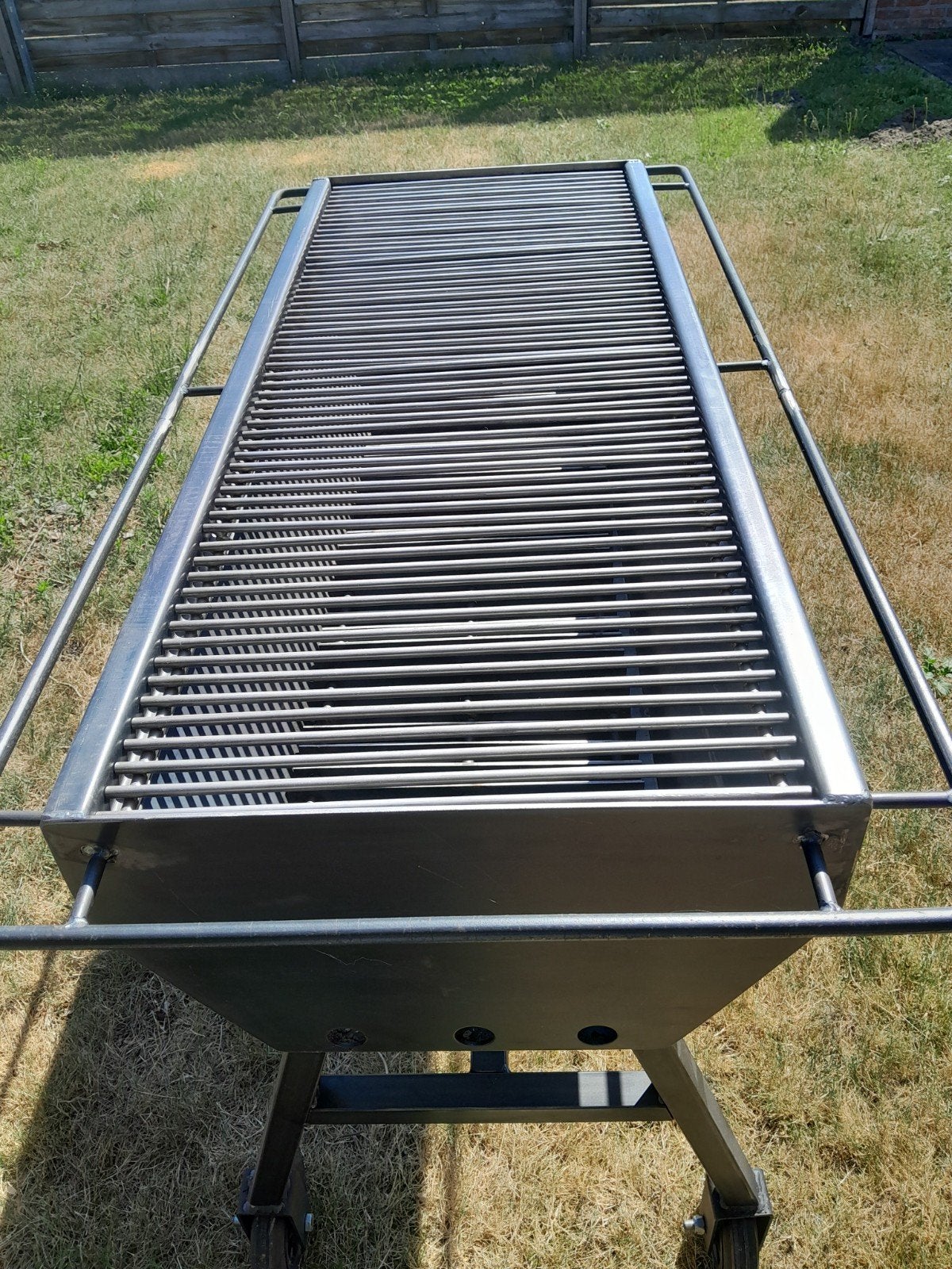 Nieuwe barbecue, Enlèvement