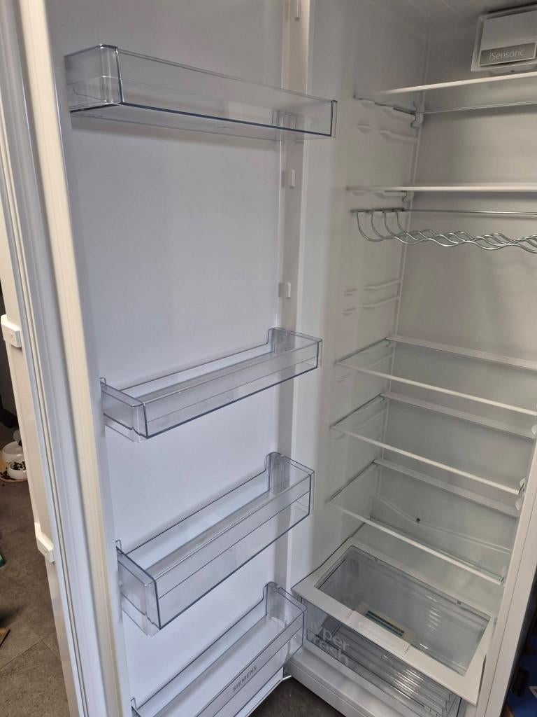 Frigo, Electroménager, Classe énergétique A ou plus économe, Enlèvement, 200 litres ou plus, Sans bac à congélation