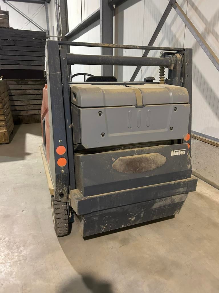 Balayeuse Hako Sweepmaster D1500, Enlèvement