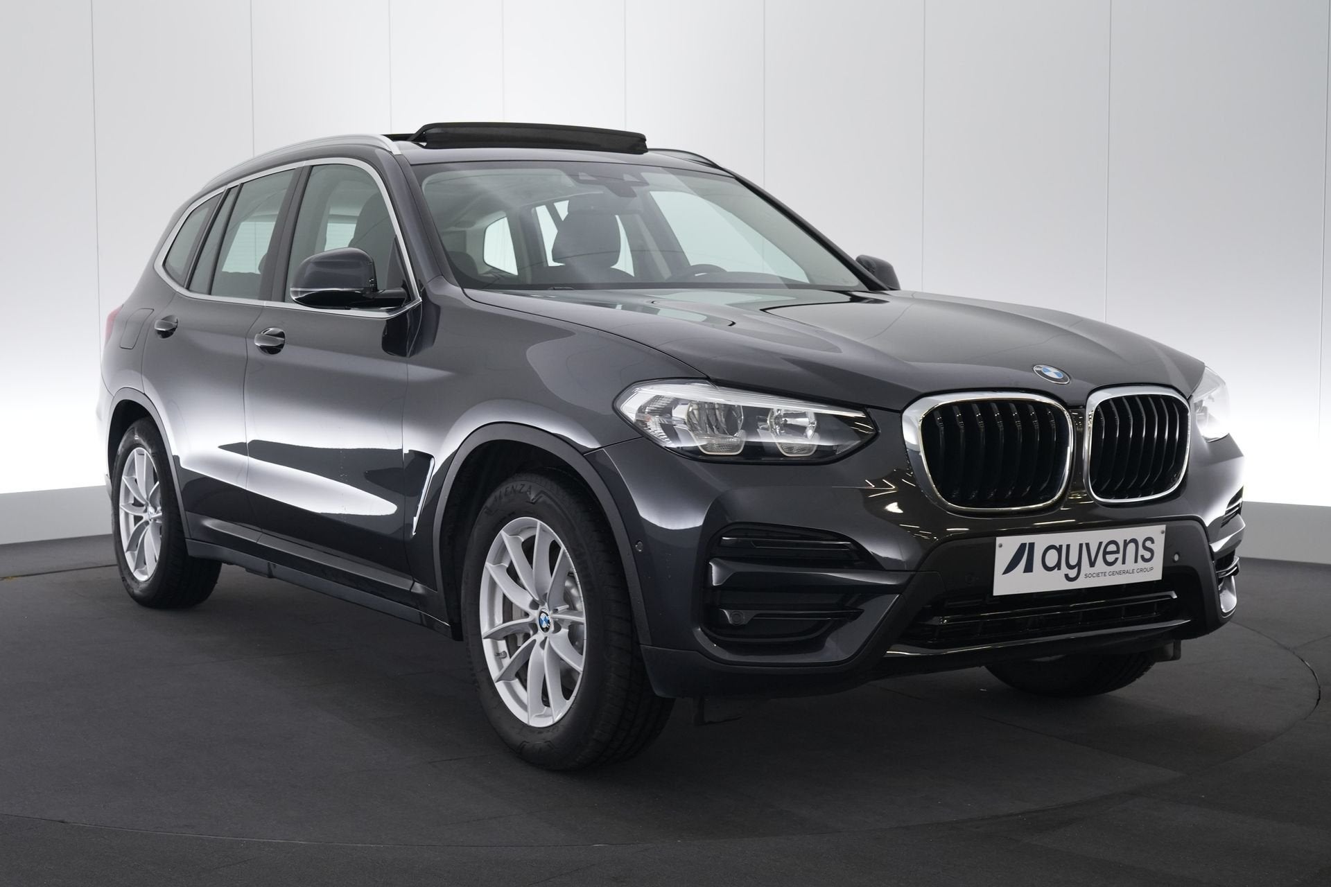(2AQD917) BMW X3, Auto's, Automaat, 1998 cc, Parkeerassistent, Gebruikt