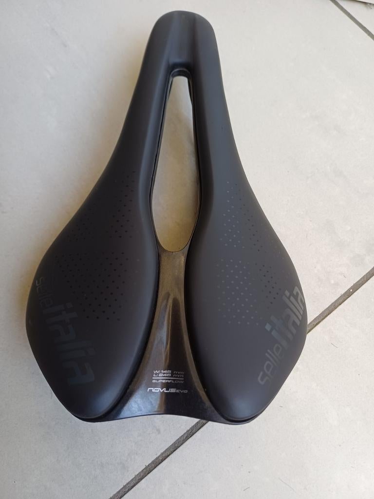 Selle italia novus evo superflow 145 mm, Ophalen of Verzenden