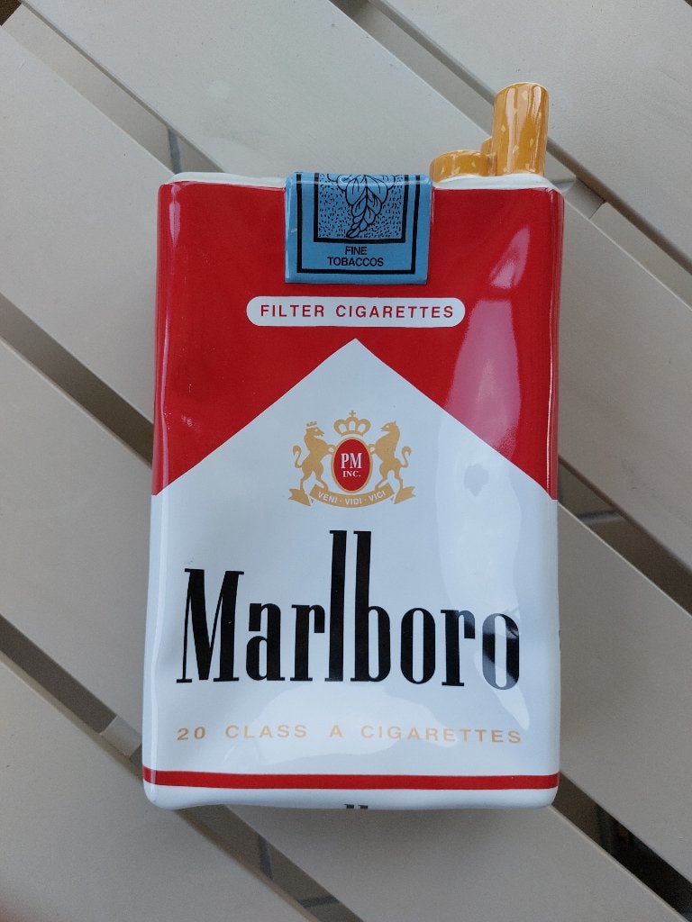 Marlboro XXL, Verzamelen, Rookartikelen, Aanstekers en Luciferdoosjes, Zo goed als nieuw, Asbak, Ophalen of Verzenden