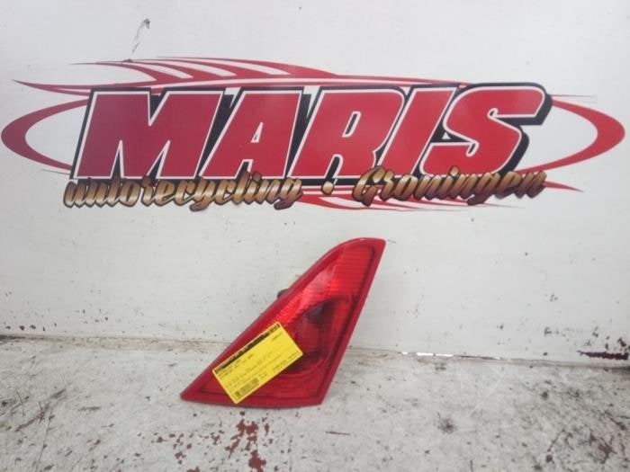 Feu arrière gauche d'un Mitsubishi Colt, -, -, 3 mois de garantie, Utilisé