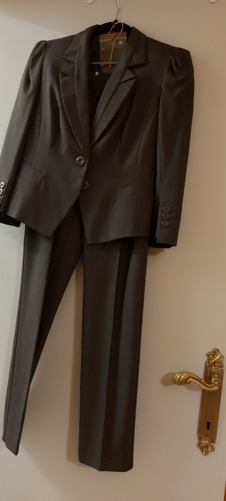 Maat 36-38. Grijs ., Kleding | Dames, Jasjes, Kostuums en Pakken, Ophalen, Maat 38/40 (M), Grijs