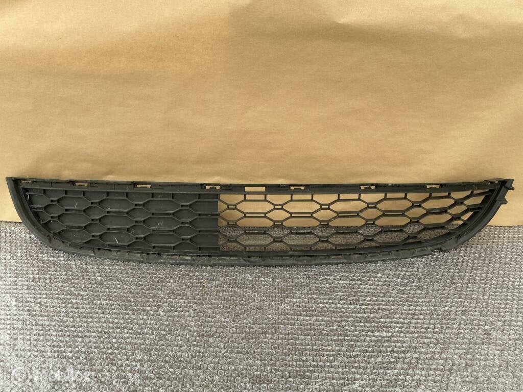 Bumperrooster renault twingo bumper gril  622547230r, Gebruikt, Ophalen of Verzenden