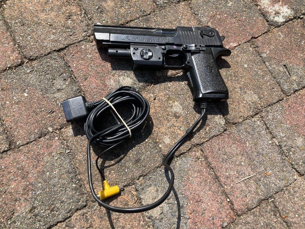Desert eagle AE.50 ps2, Enlèvement ou Envoi, PlayStation 2