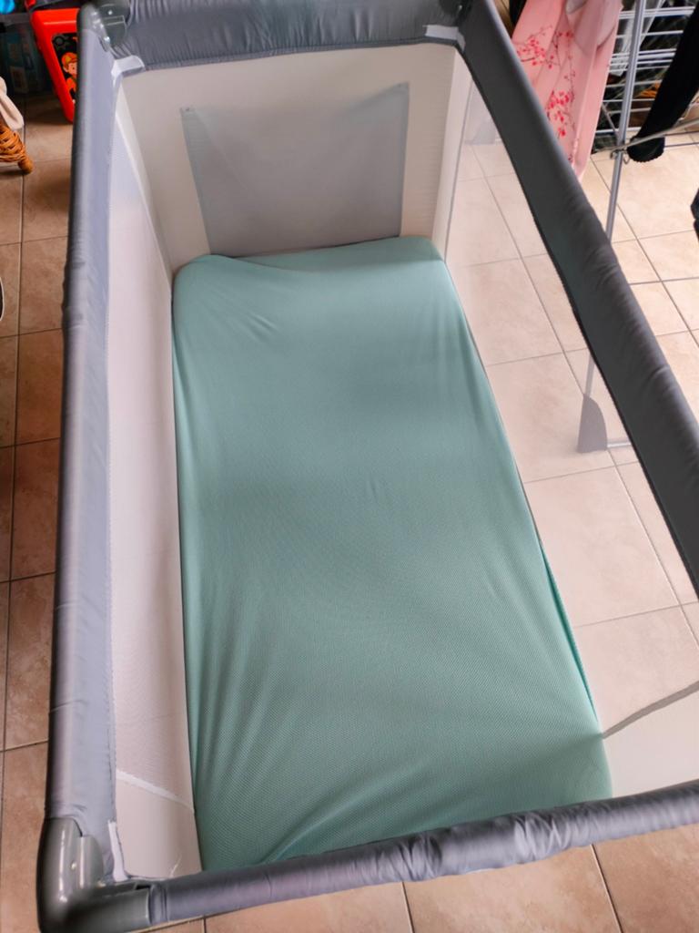 Lit bébé pliable avec matelas Aerosleep, Enfants & Bébés, Enlèvement