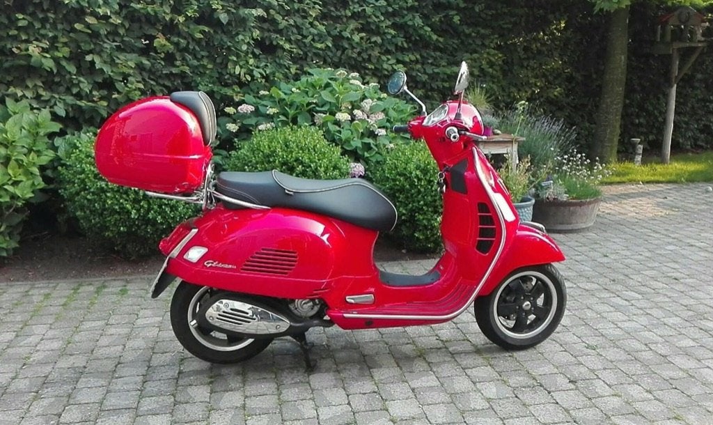Vespa GTS 125 Super ABS Rosso, Ophalen, Overige modellen, 125 cc, Zo goed als nieuw