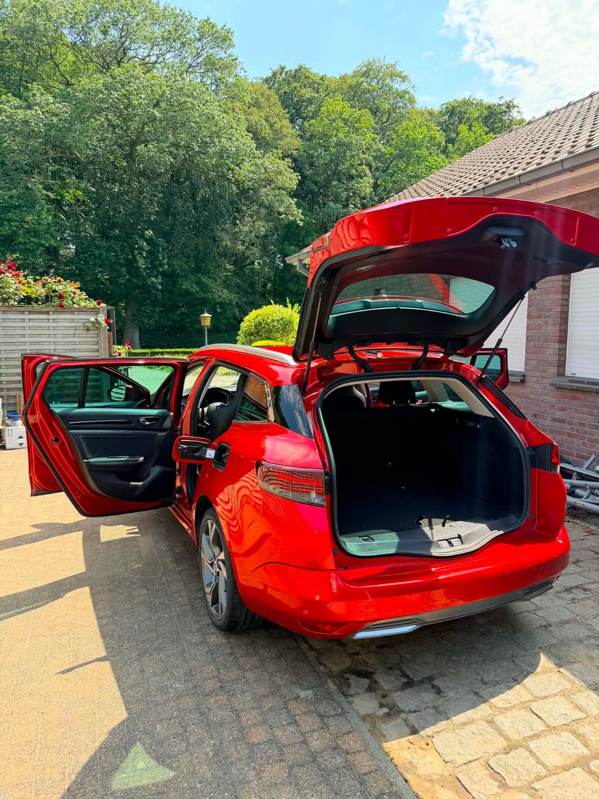 Renault megane grandtour plug in hybride, Autos, Rouge, Achat, Euro 6, Feux de virage
