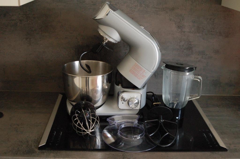 ZEER GOEDE KEUKENROBOT, Elektronische apparatuur, Keukenmixers, 3 tot 4 liter, Ophalen, Gebruikt, 3 snelheden of meer