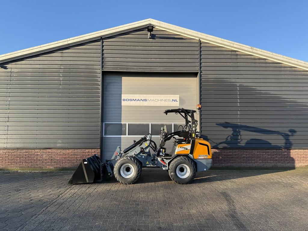 Giant G2500 X-TRA HD minishovel / kniklader NIEUW, Tobroco, Info@tobroco.nl, Sprendlingenstraat 57
5061 KM  Oisterwijk, NL, Wiellader of Shovel