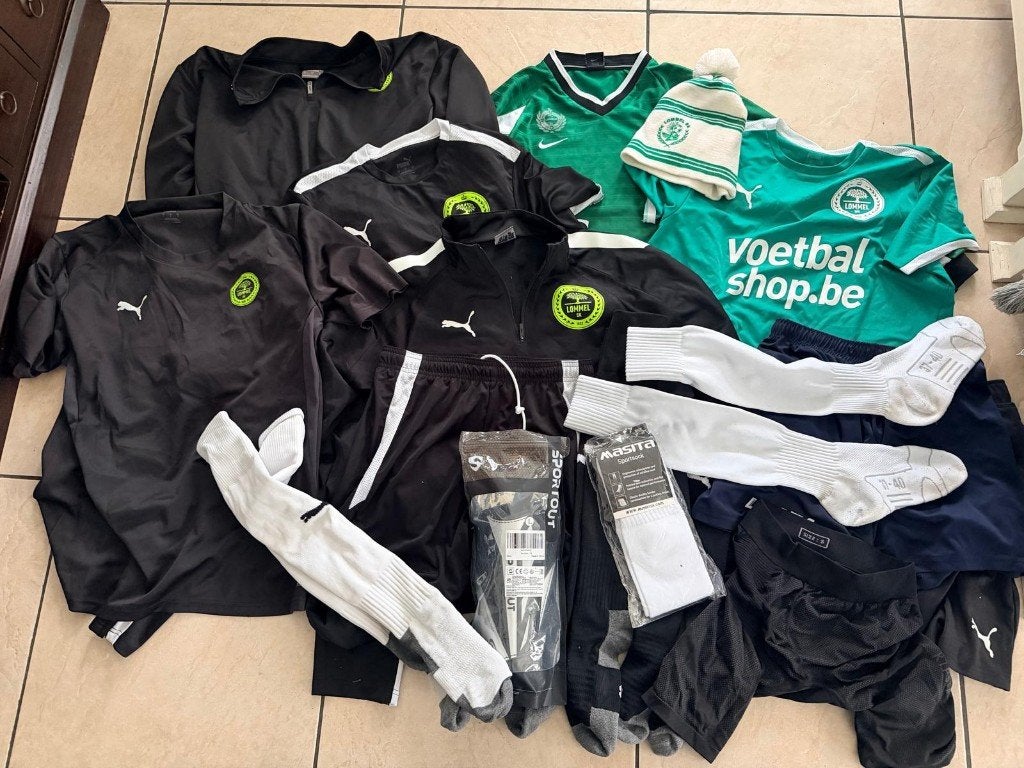 Trainingskleding Voetbal vanaf maat 158/164, Sports & Fitness, Taille L, Enlèvement, Comme neuf, Set