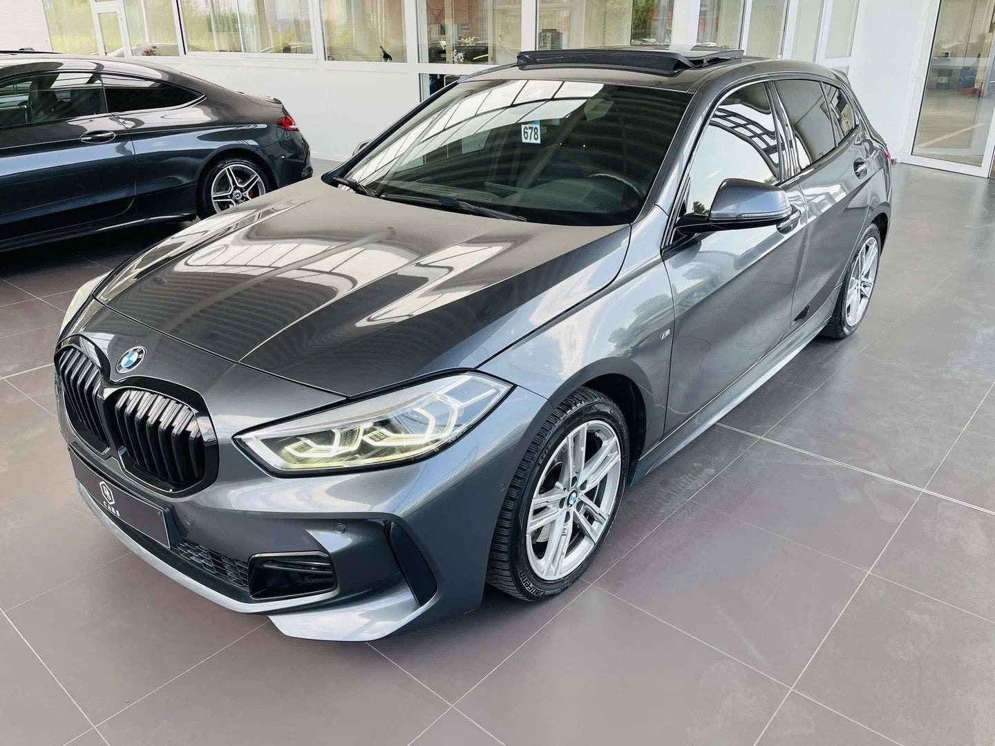 BMW 1 Serie 116 iA * GARANTIE + PACK M + TOIT PANO + COKCPIT, Auto's, 116 g/km, 1 Reeks, Gebruikt, 5 deurs