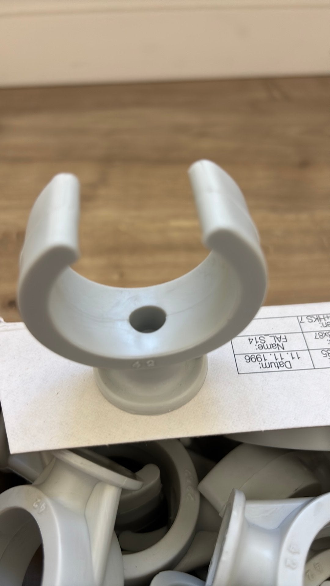 Elektriciteits bevestigingsbeugels 42mm (2dozen), Ophalen of Verzenden, Nieuw