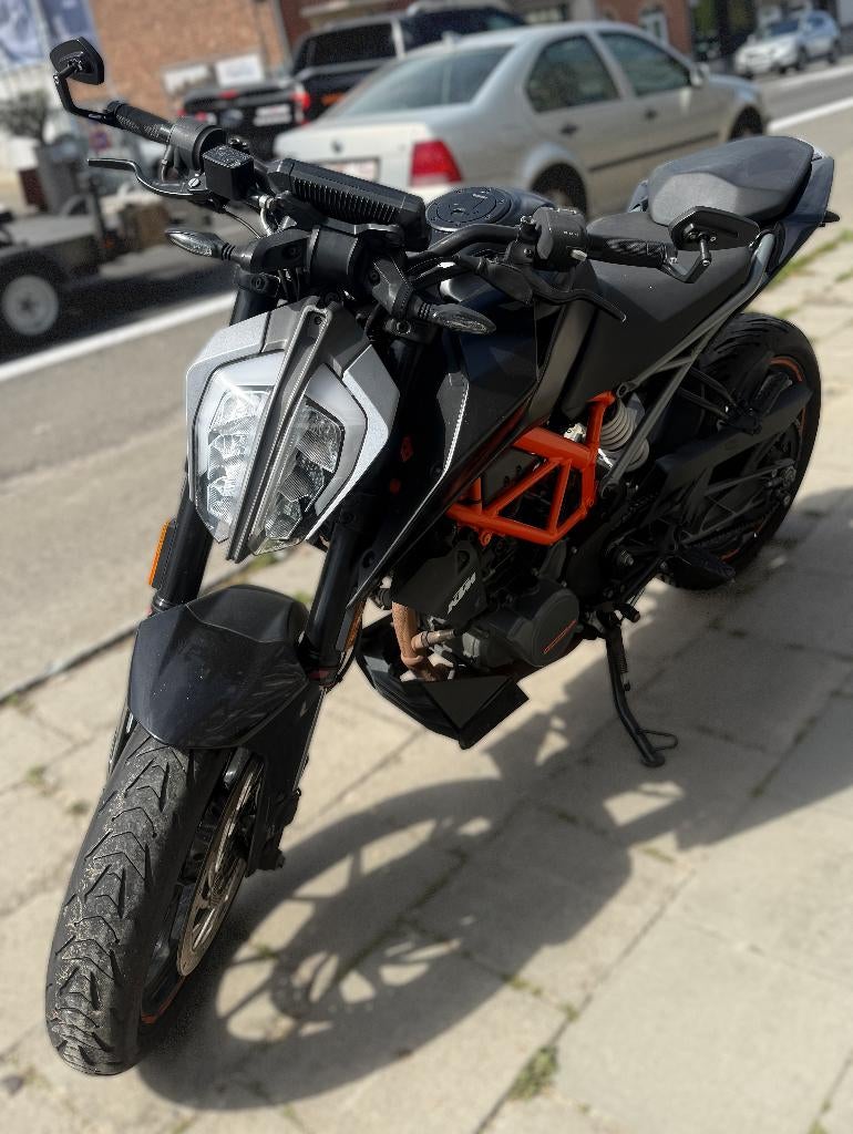 ktm duke 125, Motoren, Motoren | KTM, Occasion, Particulier, 125 cc, Handgeschakeld