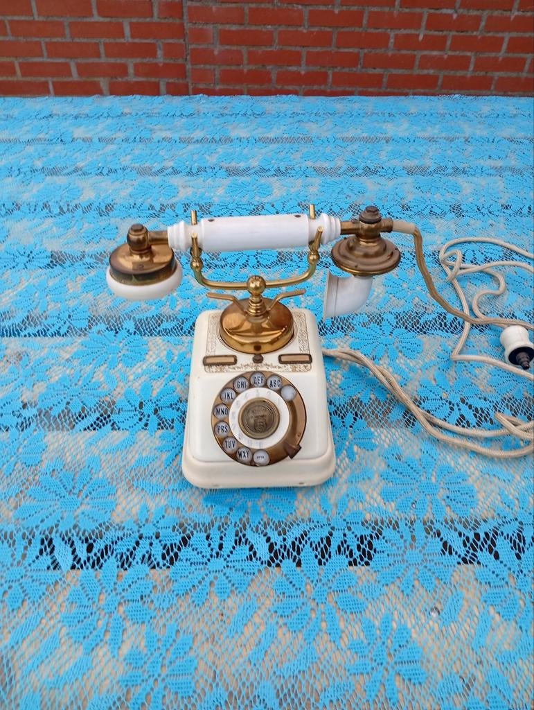 Ancien téléphone en bakélite, état neuf, Télécoms, Enlèvement, Bakélite