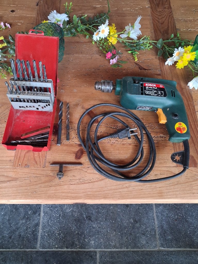 boormachine Bosch, 400 à 600 watts, Enlèvement, Utilisé, Perceuse