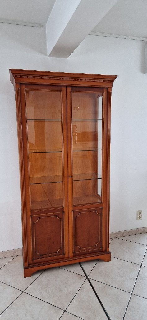 Vitrine en bois d’if massif sur mesure, Maison & Meubles, Armoires | Vitrines, Avec porte(s), 25 à 50 cm, Autres essences de bois