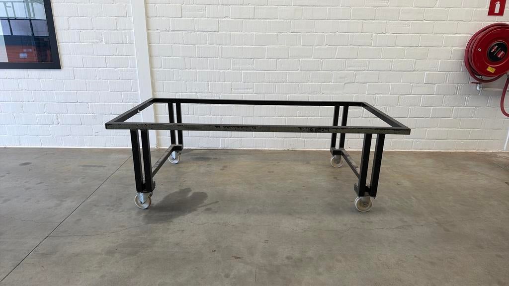 Tafel op wielen, Huis en Inrichting, Ophalen, Zo goed als nieuw