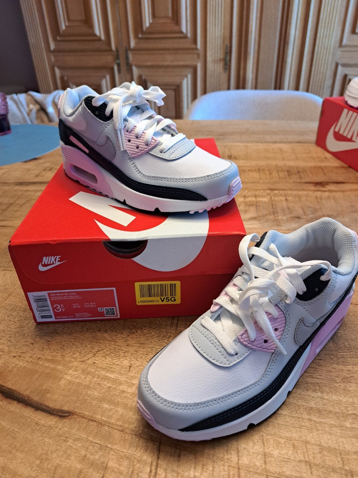 Splinternieuwe lederen nike air max 90 maat 35.5, Sport en Fitness, Overige Sport en Fitness, Ophalen of Verzenden, Nieuw