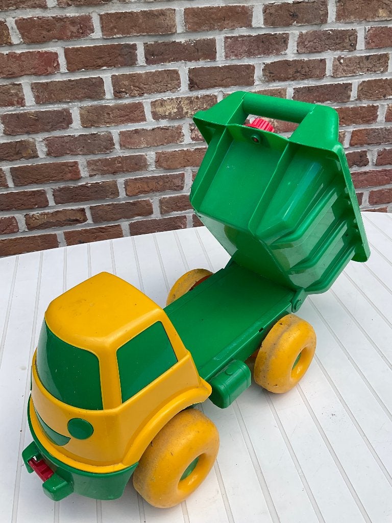 vrachtwagen met kipbak, Ophalen of Verzenden, Zo goed als nieuw