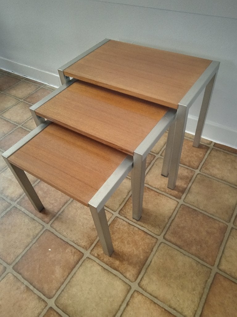 Vintage   NESTINGTABLES (3)   Metal & Teak    Typical 70ies, Ophalen, Gebruikt, Overige materialen, Tijdloos Eclectisch Modern