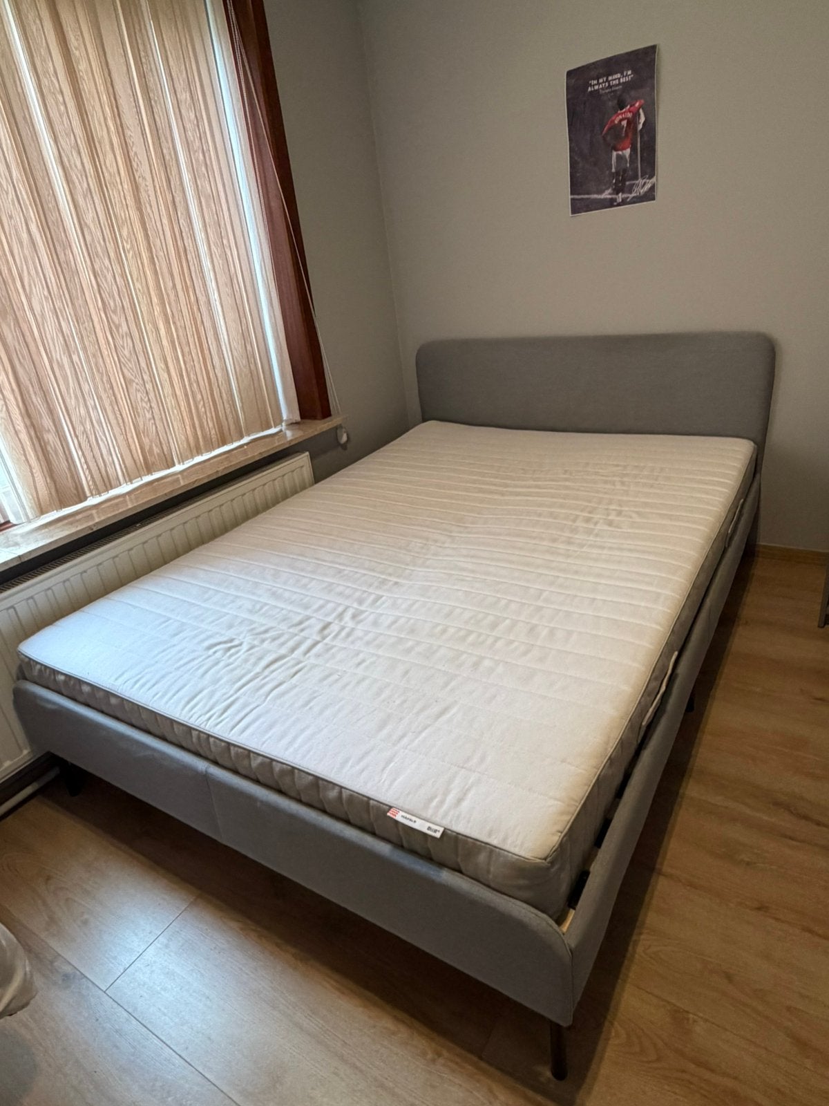 Lit avec matelas, Maison & Meubles, Enlèvement, Comme neuf, 200 cm, 140 cm