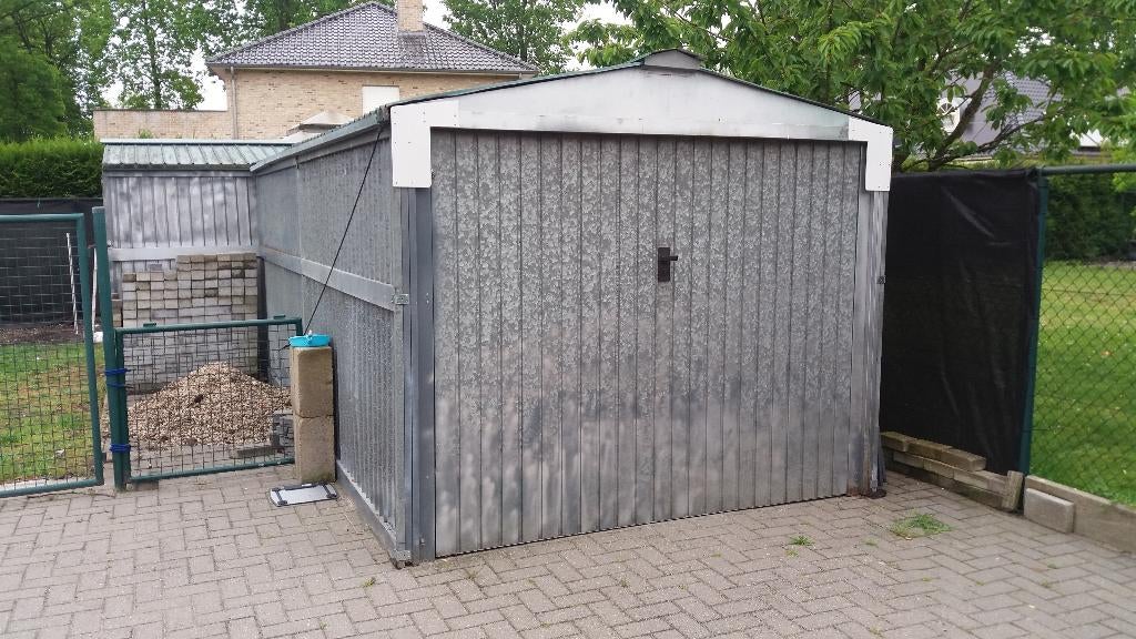 Garagebox Ijzer, Enlèvement, Utilisé