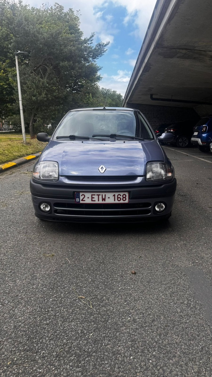 Renault clio 1.4 benzine 105000 Km. Met keuring, Auto's, Bedrijf, Handgeschakeld, 5 deurs, Clio