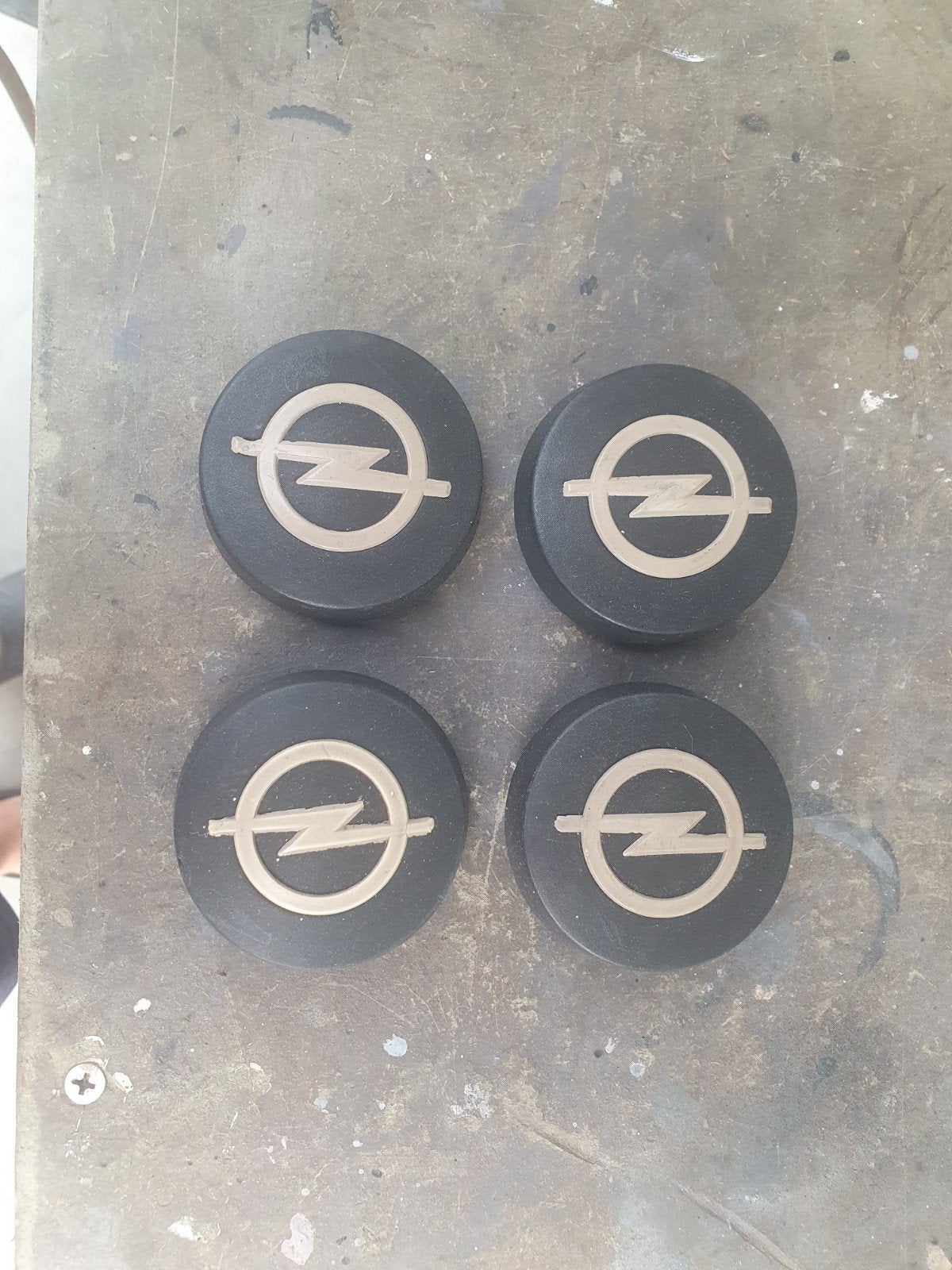 4 naafdopjes opel, Enlèvement ou Envoi, Comme neuf