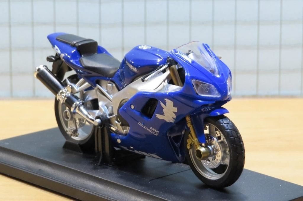 Yamaha YZF-R1 1:18 1999, Hobby en Vrije tijd, Modelauto's | 1:18, Ophalen of Verzenden, Nieuw, Motor, Welly