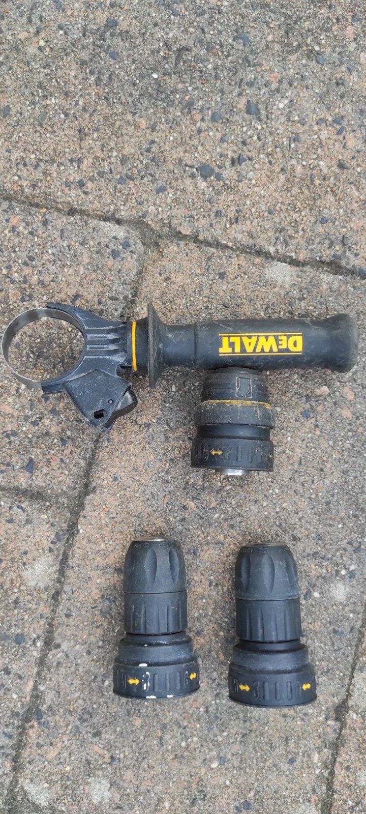 4 accessoires originaux pour un marteau combiné DeWalt., Enlèvement ou Envoi