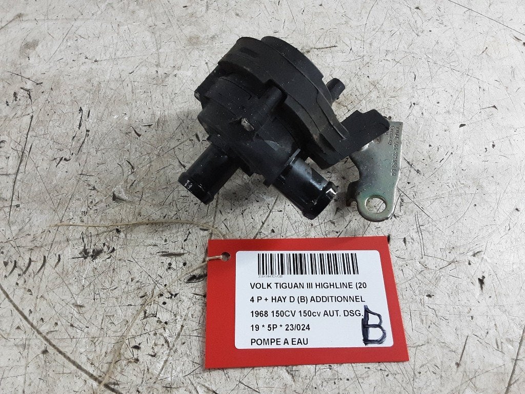 POMPE A EAU Volkswagen Tiguan (AD1) (5Q0965567J), Volkswagen, Mevr. I. Hauben, Utilisé, Rue de l'Espoir 34 34
4030  GRIVEGNÉE, BE