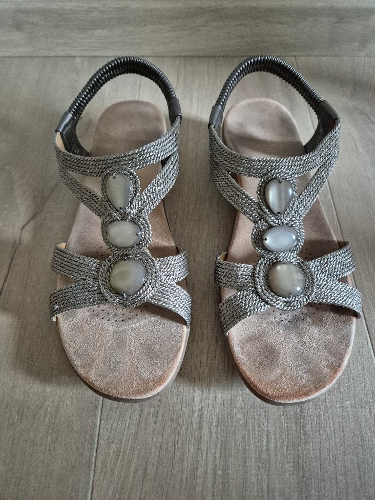 Sandaal met sleehak 'Amarpies' (maat 41), Kleding | Dames, Ophalen of Verzenden, Gedragen