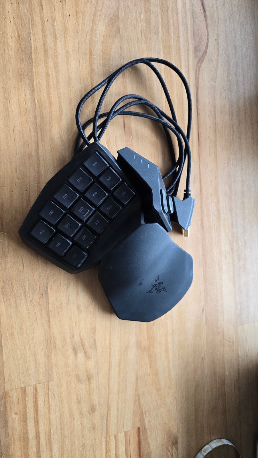 Razer Tartarus Chroma – Keypad gaming programmable RGB, Informatique & Logiciels, Enlèvement, Filaire, Ergonomique, Comme neuf