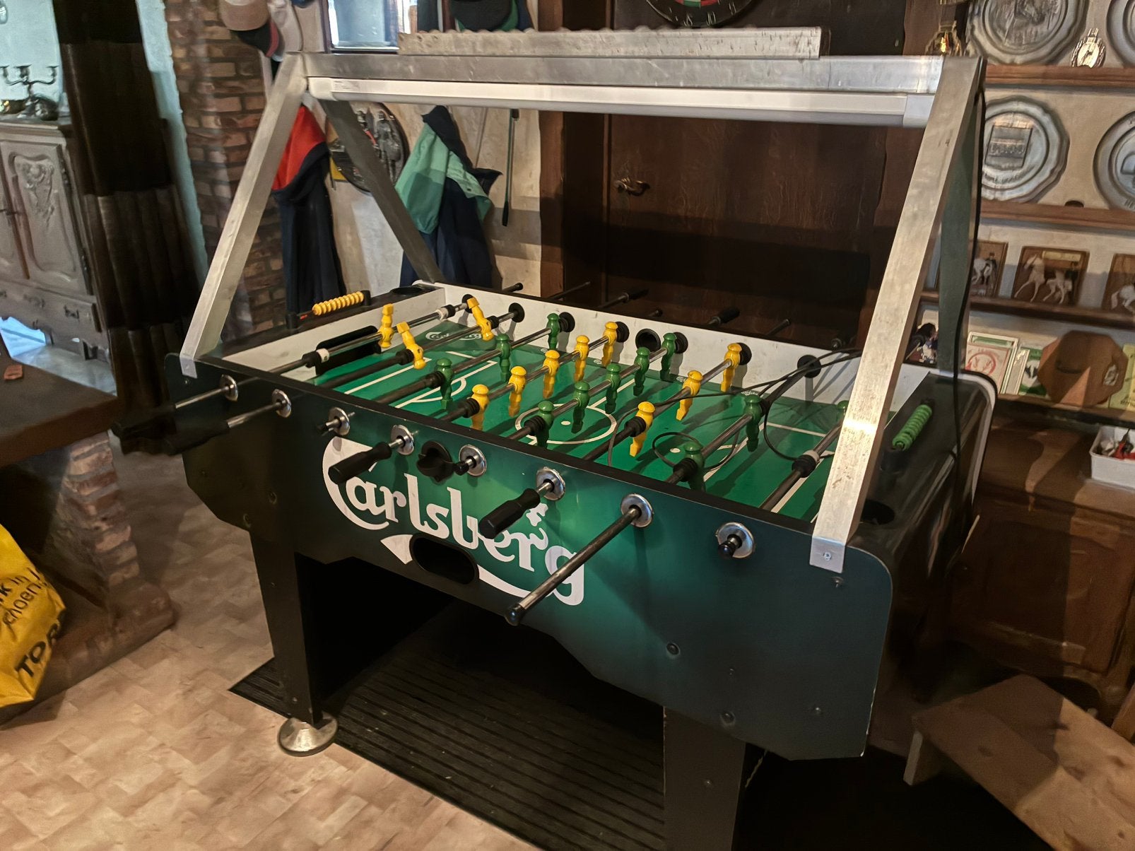 Voetbaltafel, Enlèvement, Utilisé